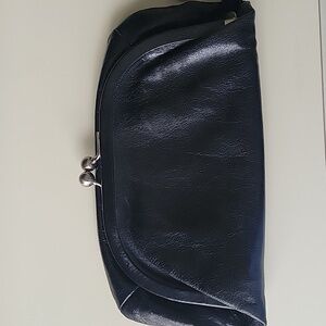 Hobo International Foldover Kisslock Clutch Wristlet Black Crinkle Leather